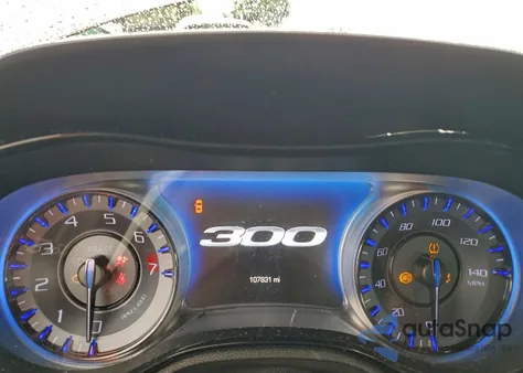 2019 Chrysler 300 S из США, поврежденный, VIN 2C3CCABG5KH654015